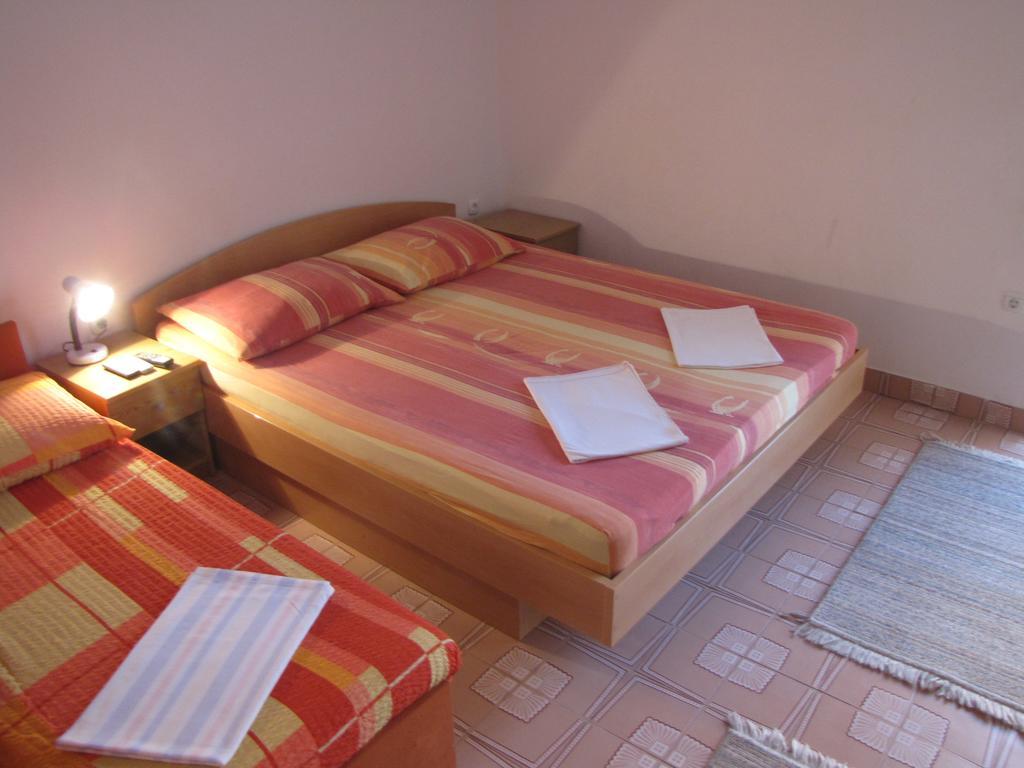 Apartments Primorac Podaca Rum bild