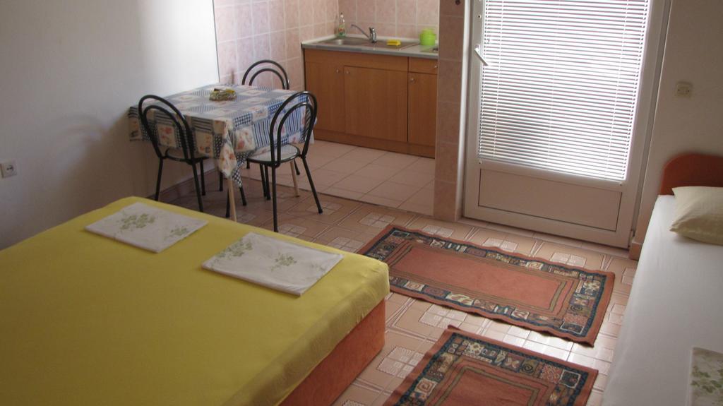 Apartments Primorac Podaca Rum bild