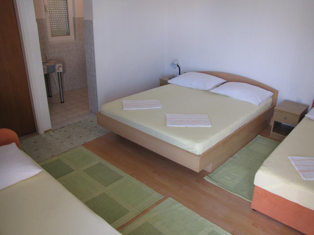 Apartments Primorac Podaca Rum bild